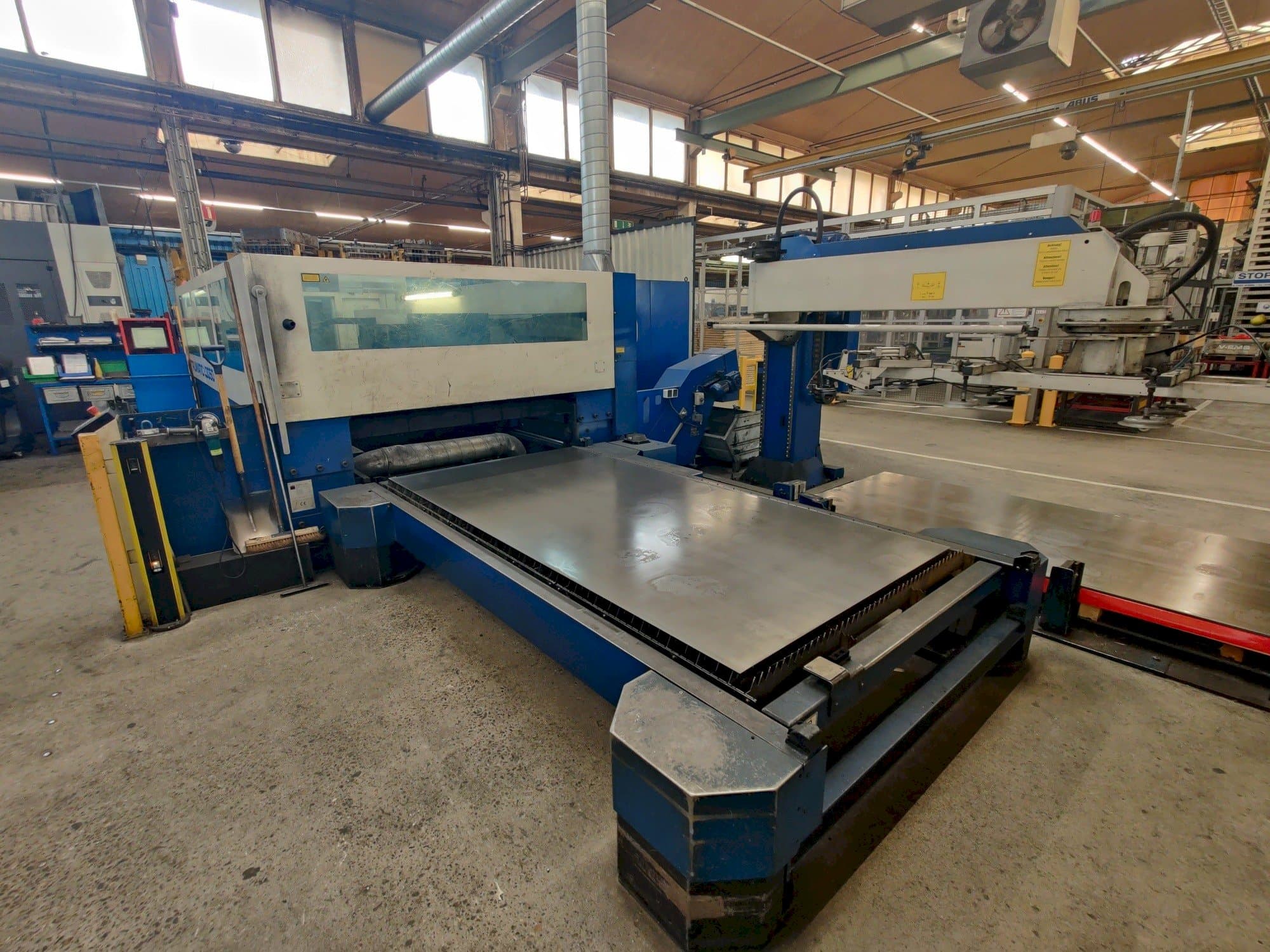 Trumpf Trumatic L3050-maskinen framifrån