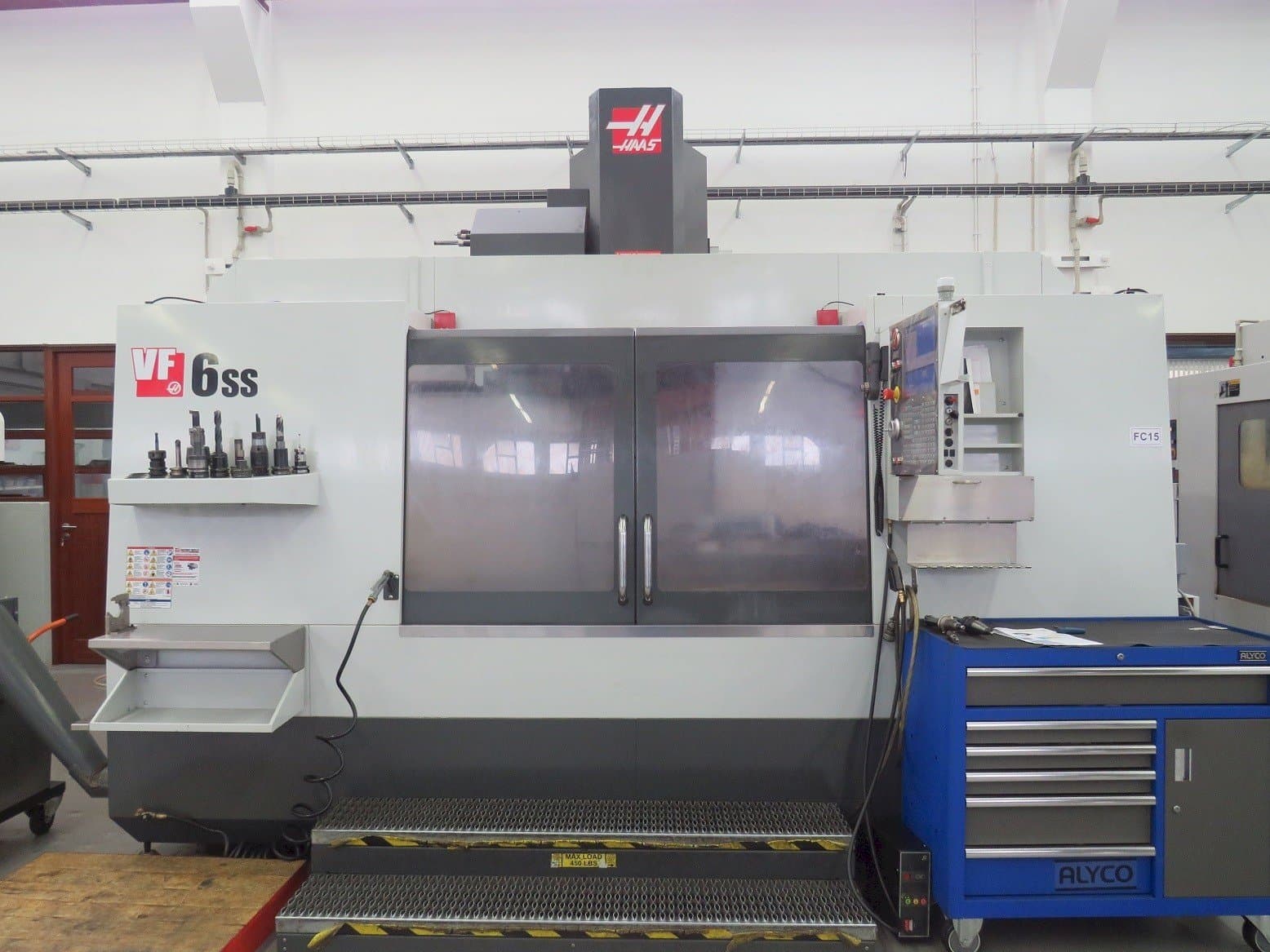 HAAS VF-6SS-maskinen framifrån