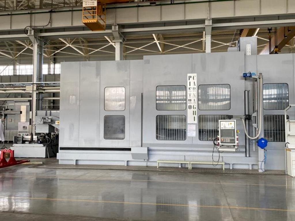 PIETRO CARNAGHI  AC 32TM 2800-maskinen framifrån