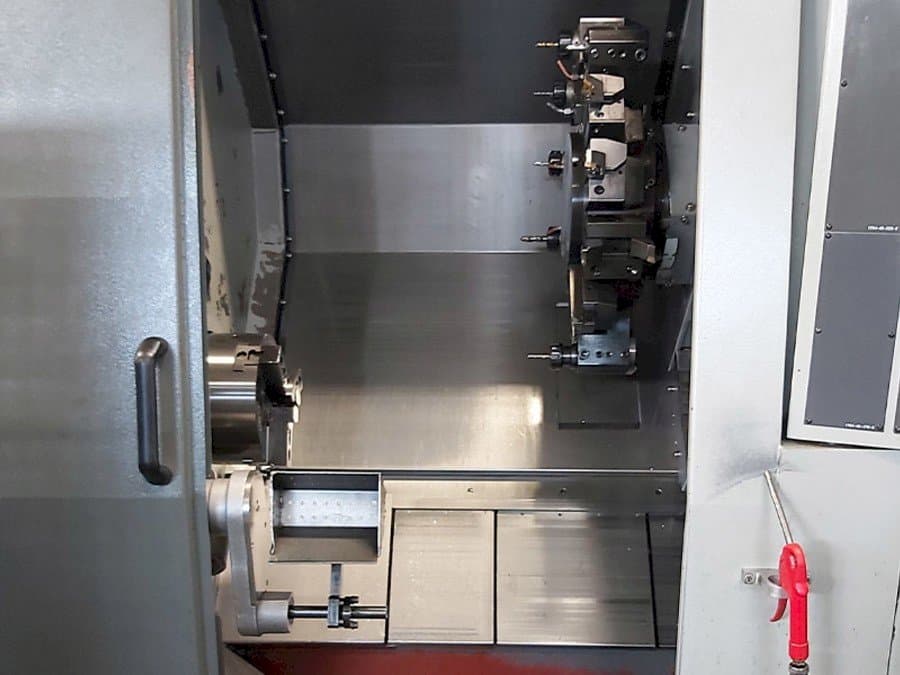 Hyundai Kia SKT210SY-maskinen framifrån