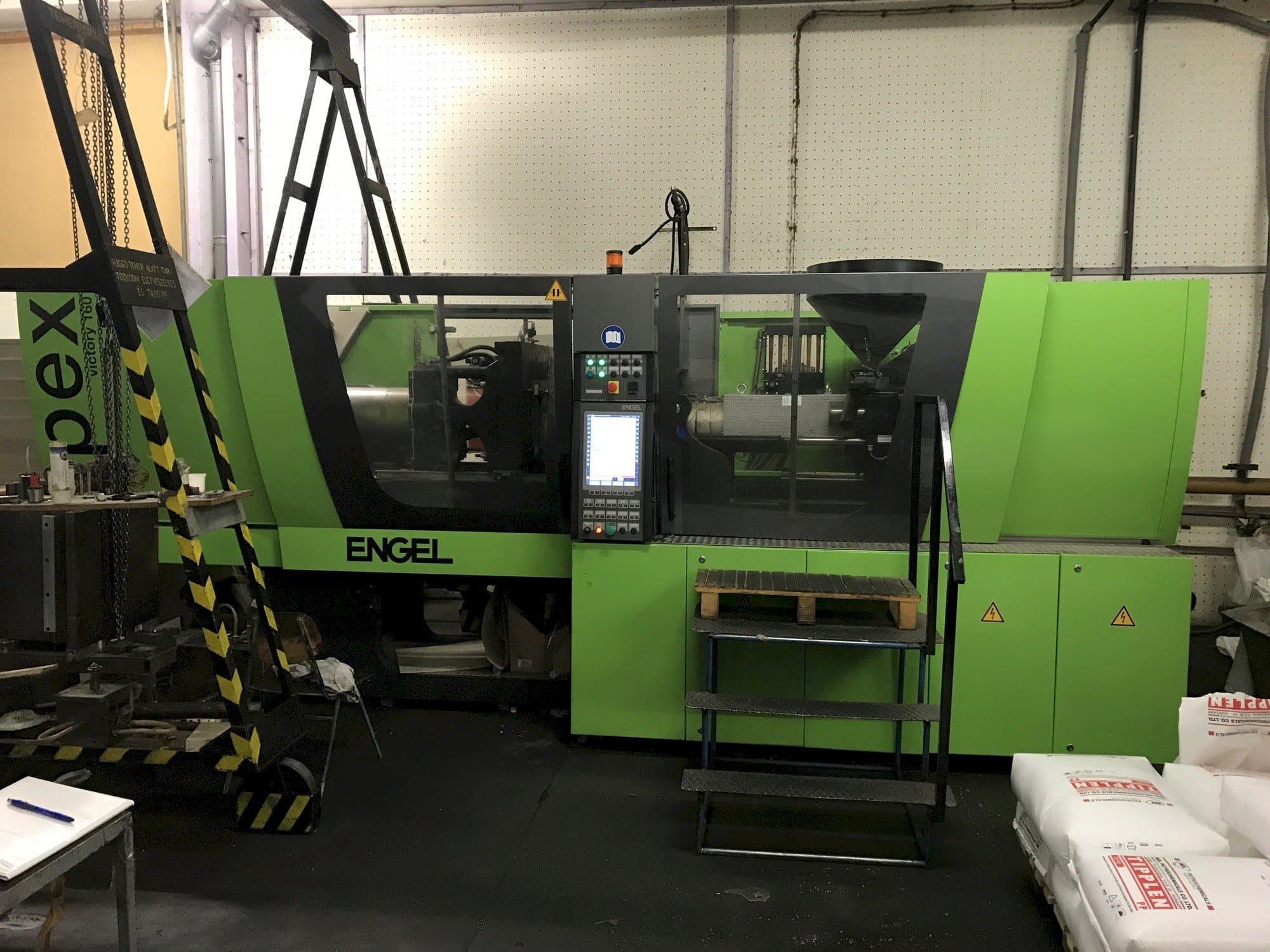 ENGEL Victory 650/160 Spex-maskinen framifrån