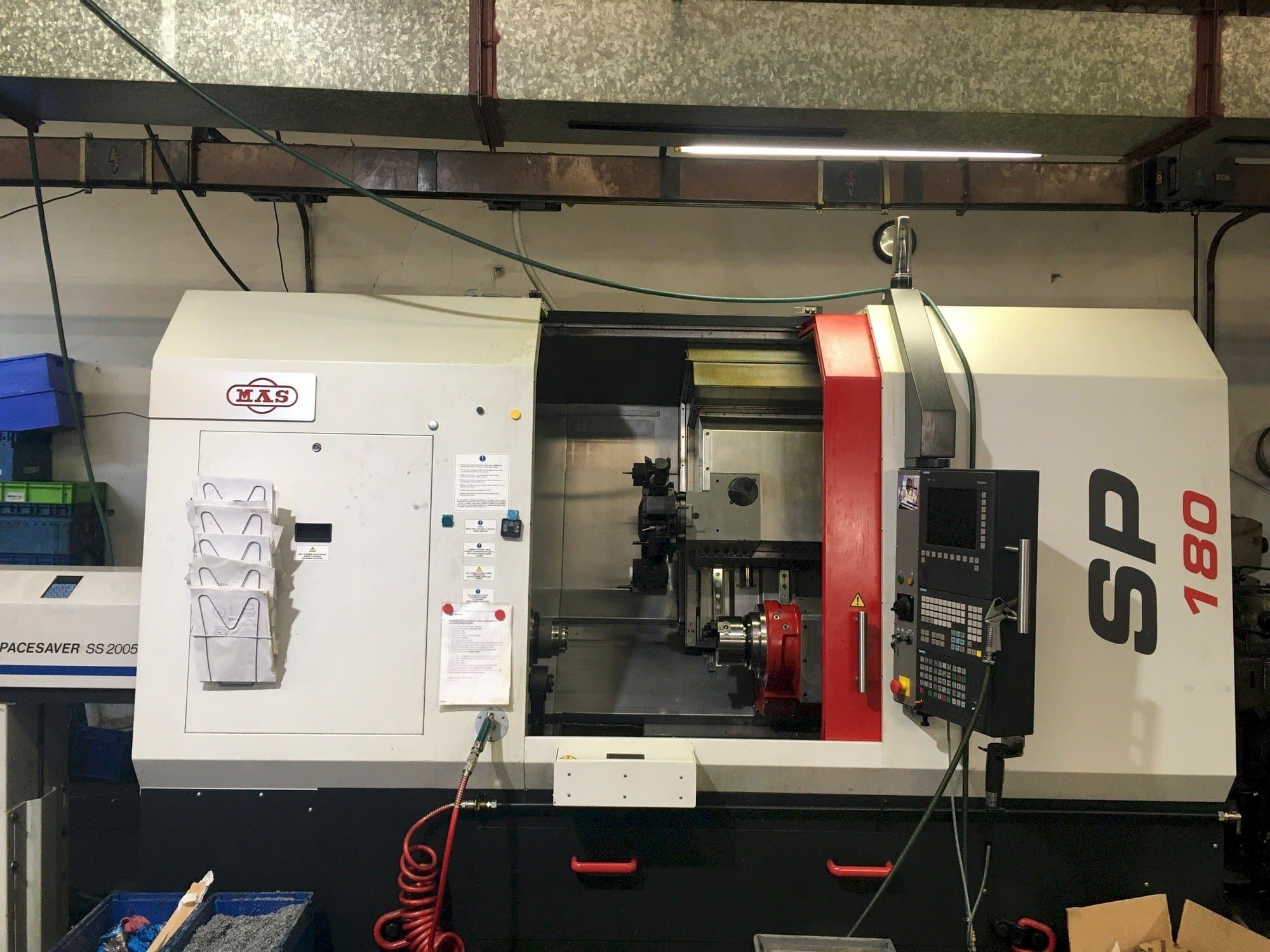 KOVOSVIT MAS SP 180 SY-maskinen framifrån