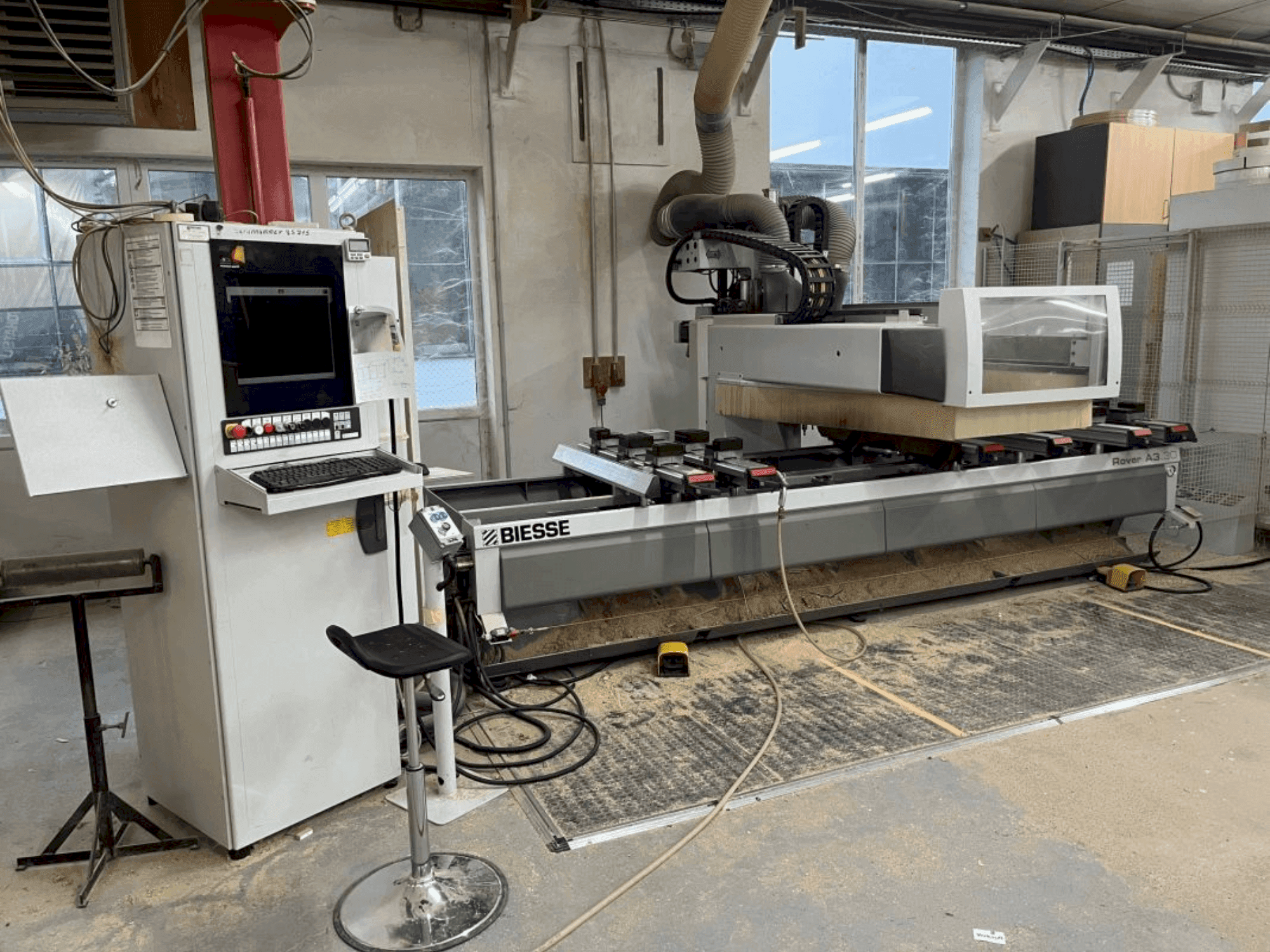 BIESSE ROVER A-maskinen framifrån