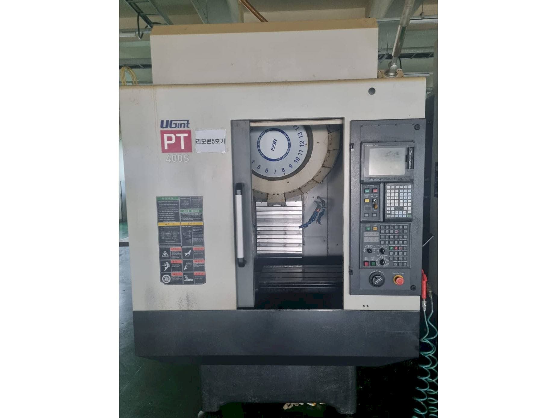 UGINT PT400S-maskinen framifrån