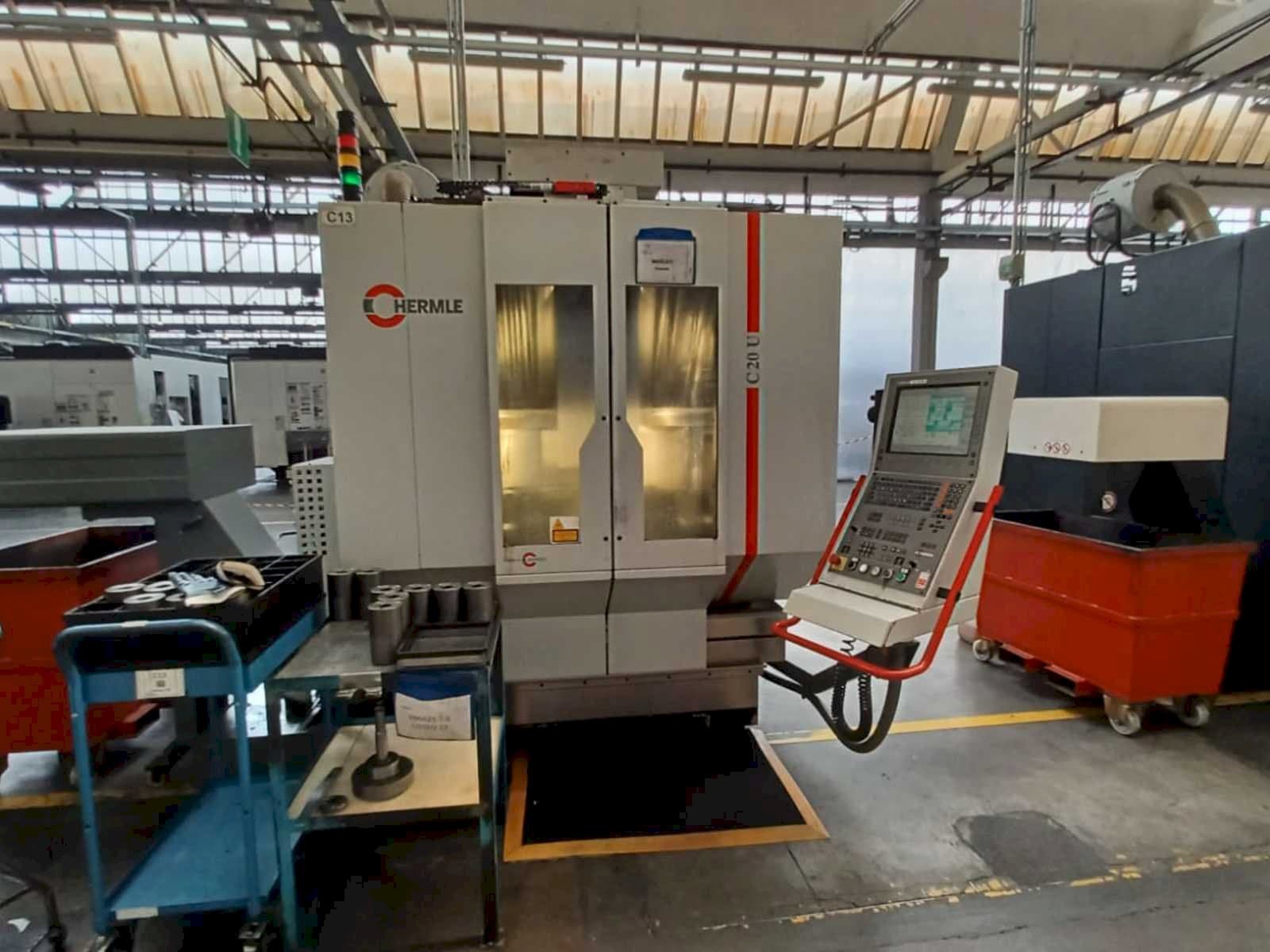 HERMLE C20U-maskinen framifrån