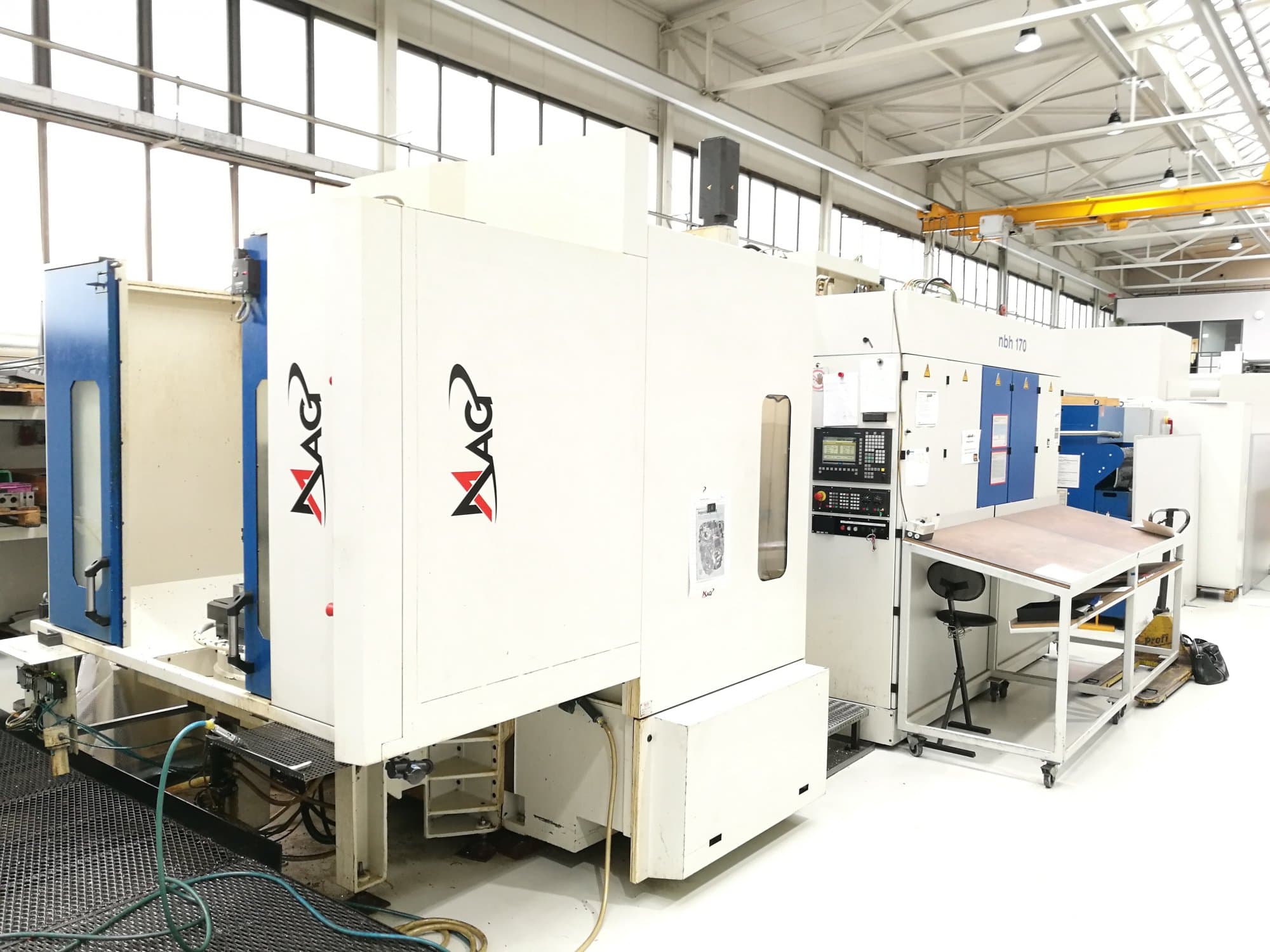 Hueller Hille-maskinen sedd från vänsterNBH 170