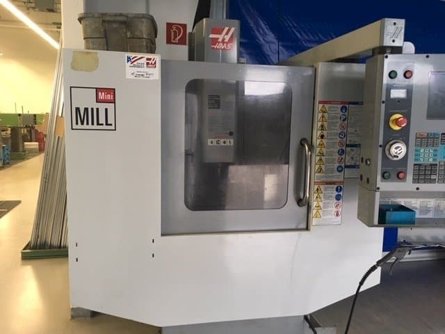 HAAS Mini Mill HE-maskinen framifrån