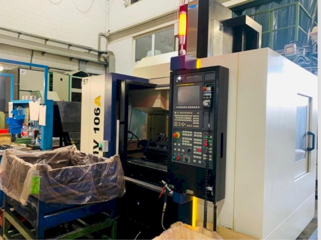 YCM NMV106A-maskinen framifrån