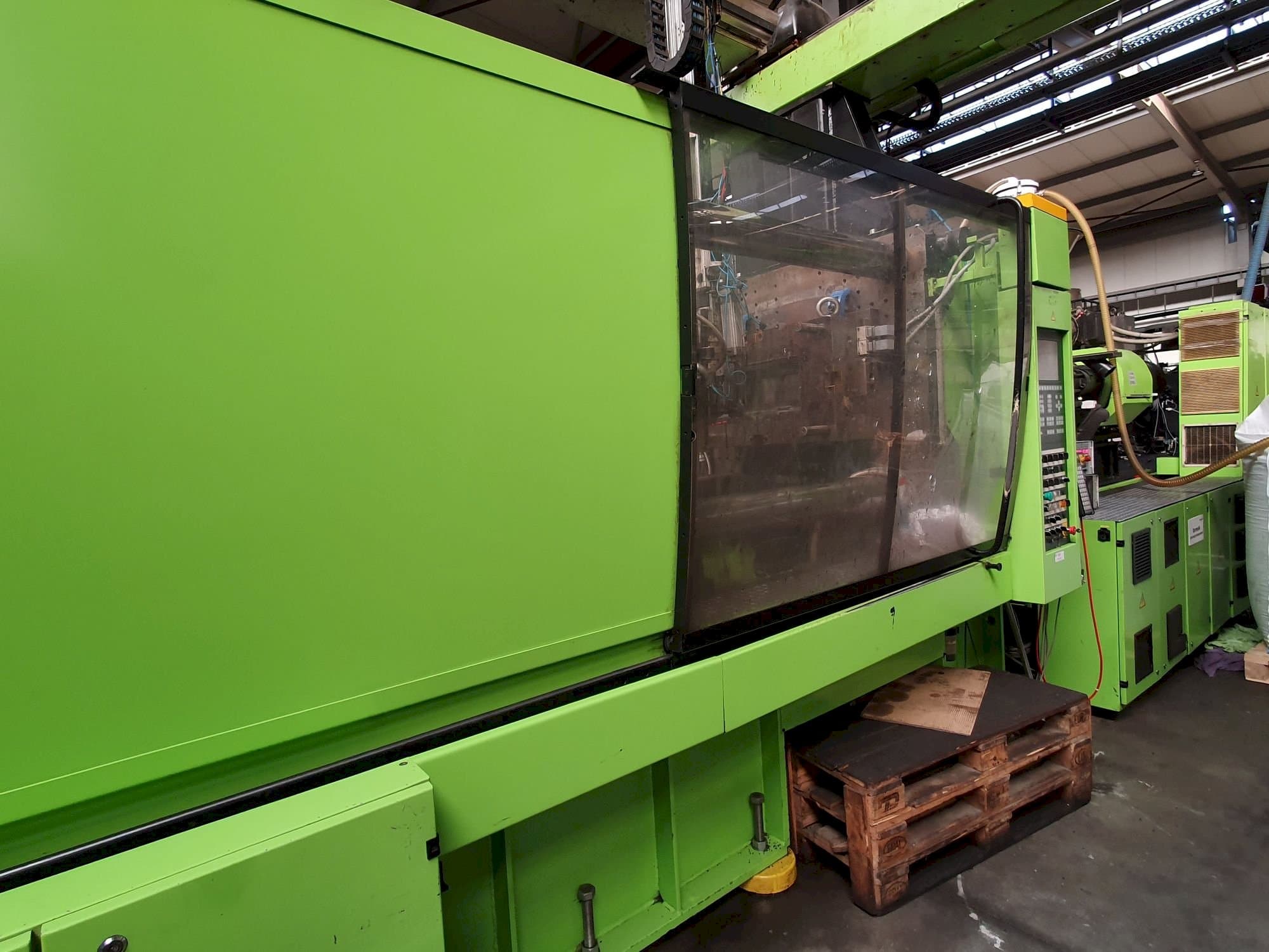 ENGEL ES 4550/550 KSL-maskinen framifrån