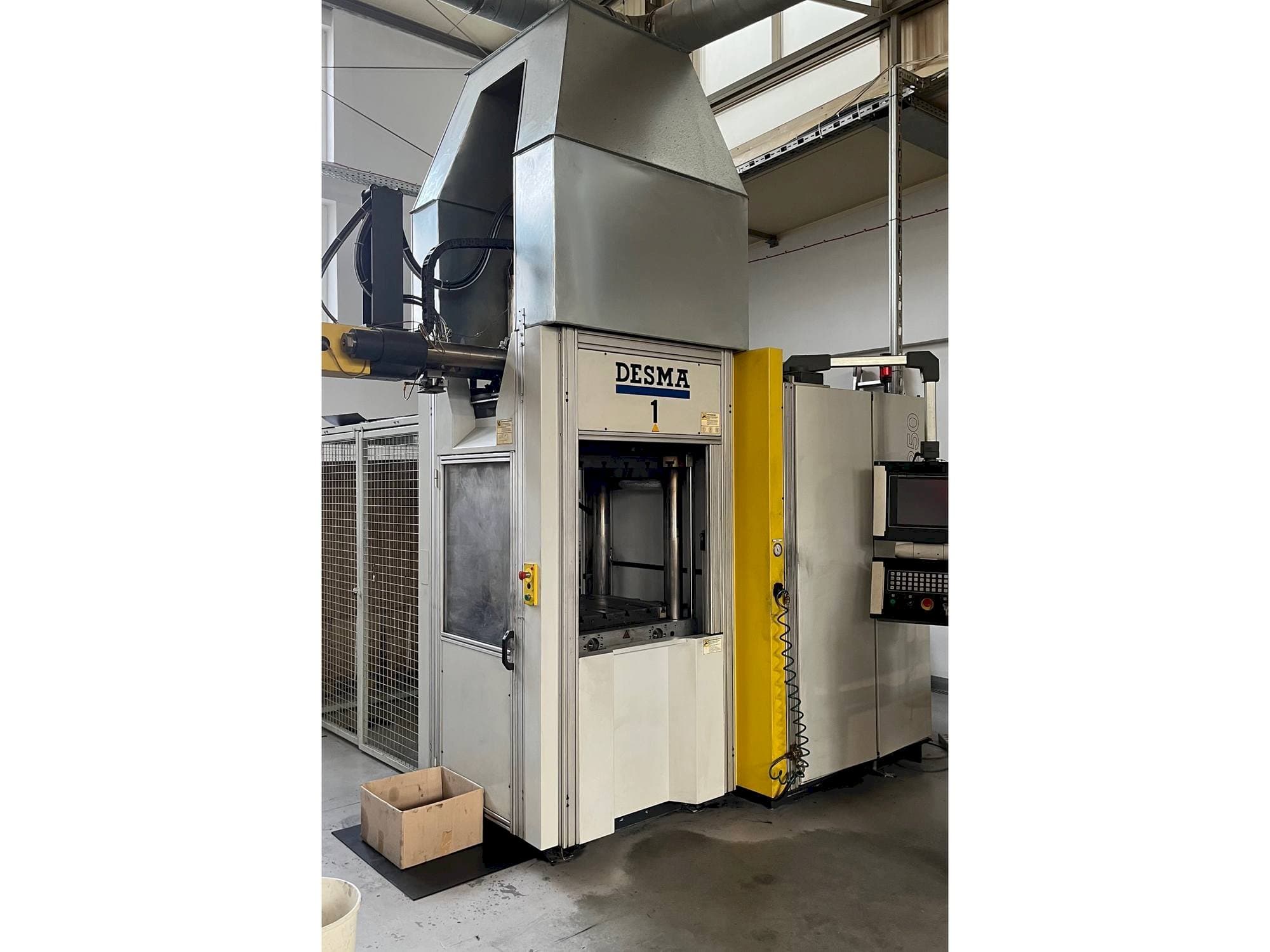 Kloeckner Desma 968.250 ZO-maskinen framifrån