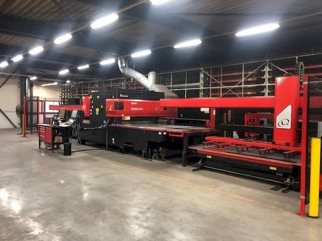AMADA LC 2415 Alpha IV NT-maskinen framifrån