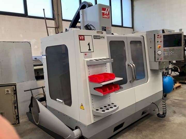 HAAS VF1 SS-maskinen framifrån