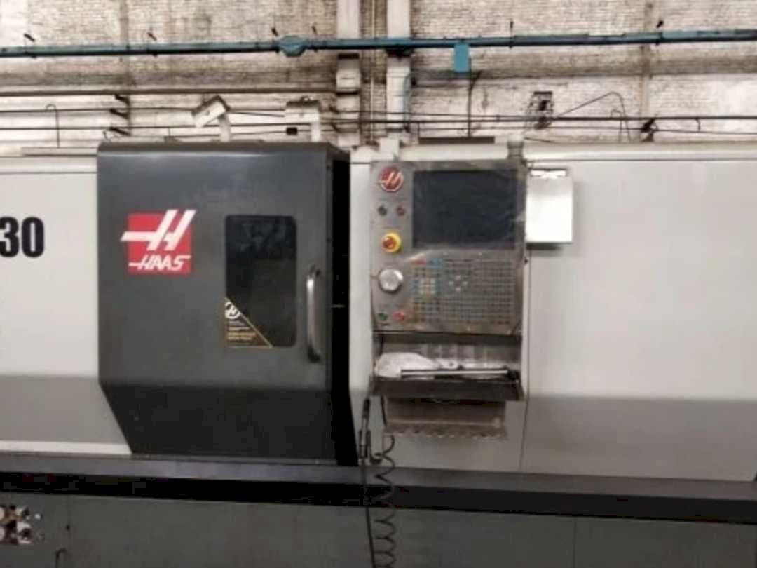 HAAS ST-30-maskinen framifrån