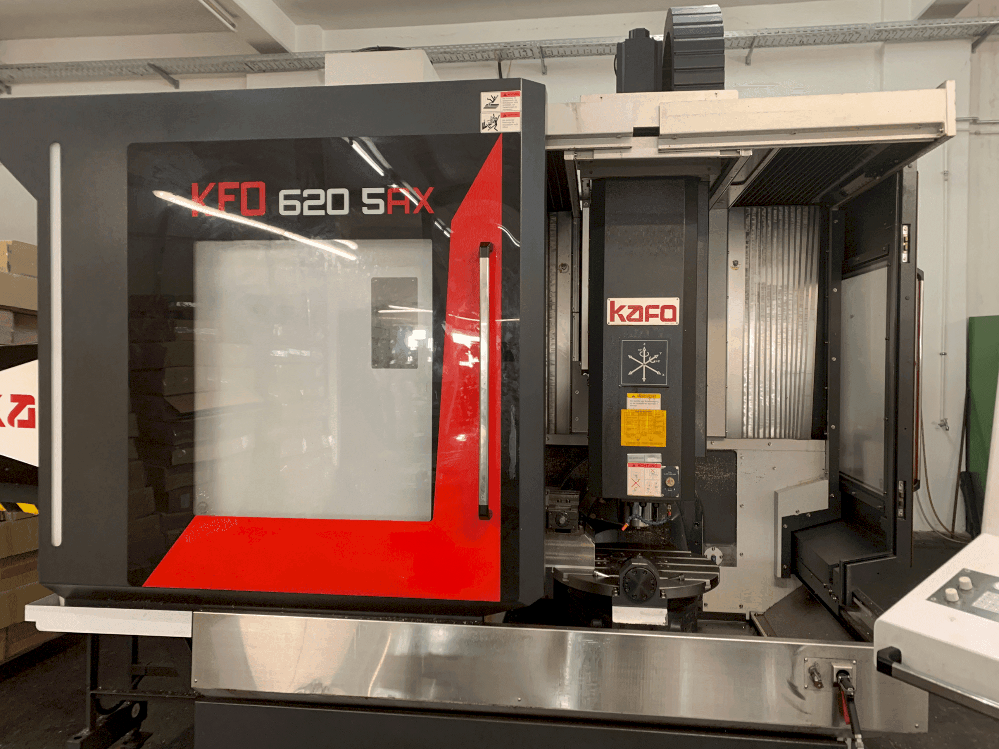 KAFO KFO 620 5AX-maskinen framifrån