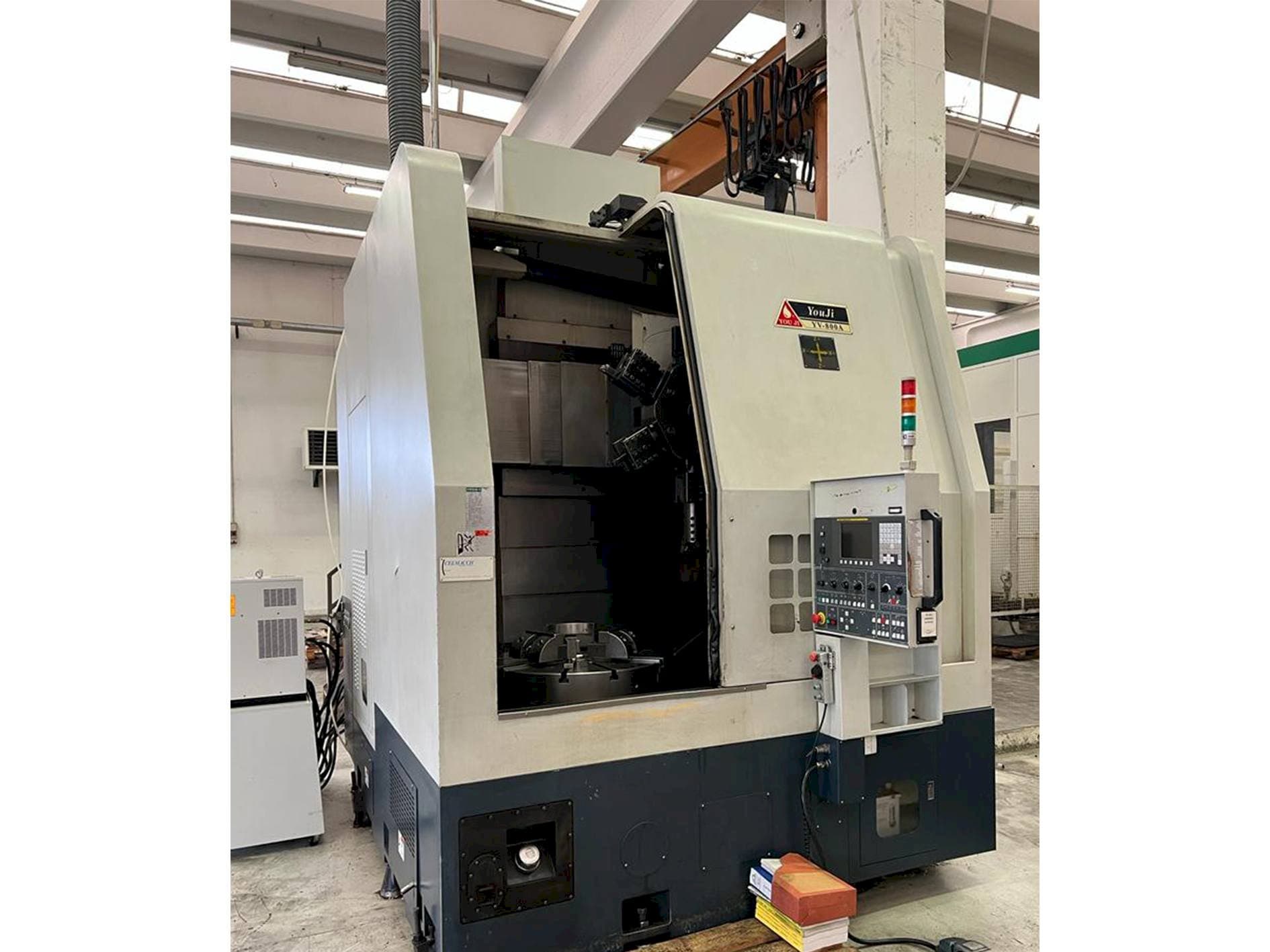 YOU JI YV-800A-maskinen framifrån