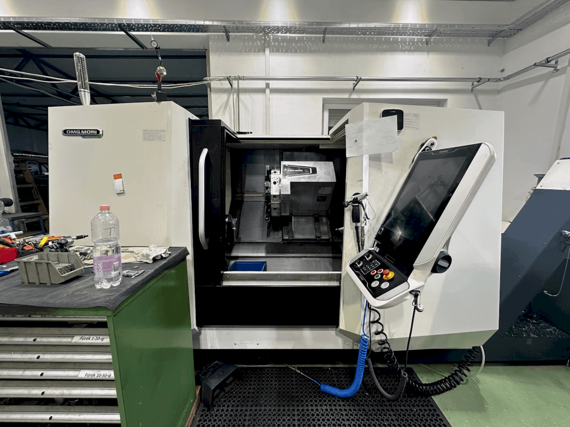 DMG MORI CLX 450 V4-maskinen framifrån