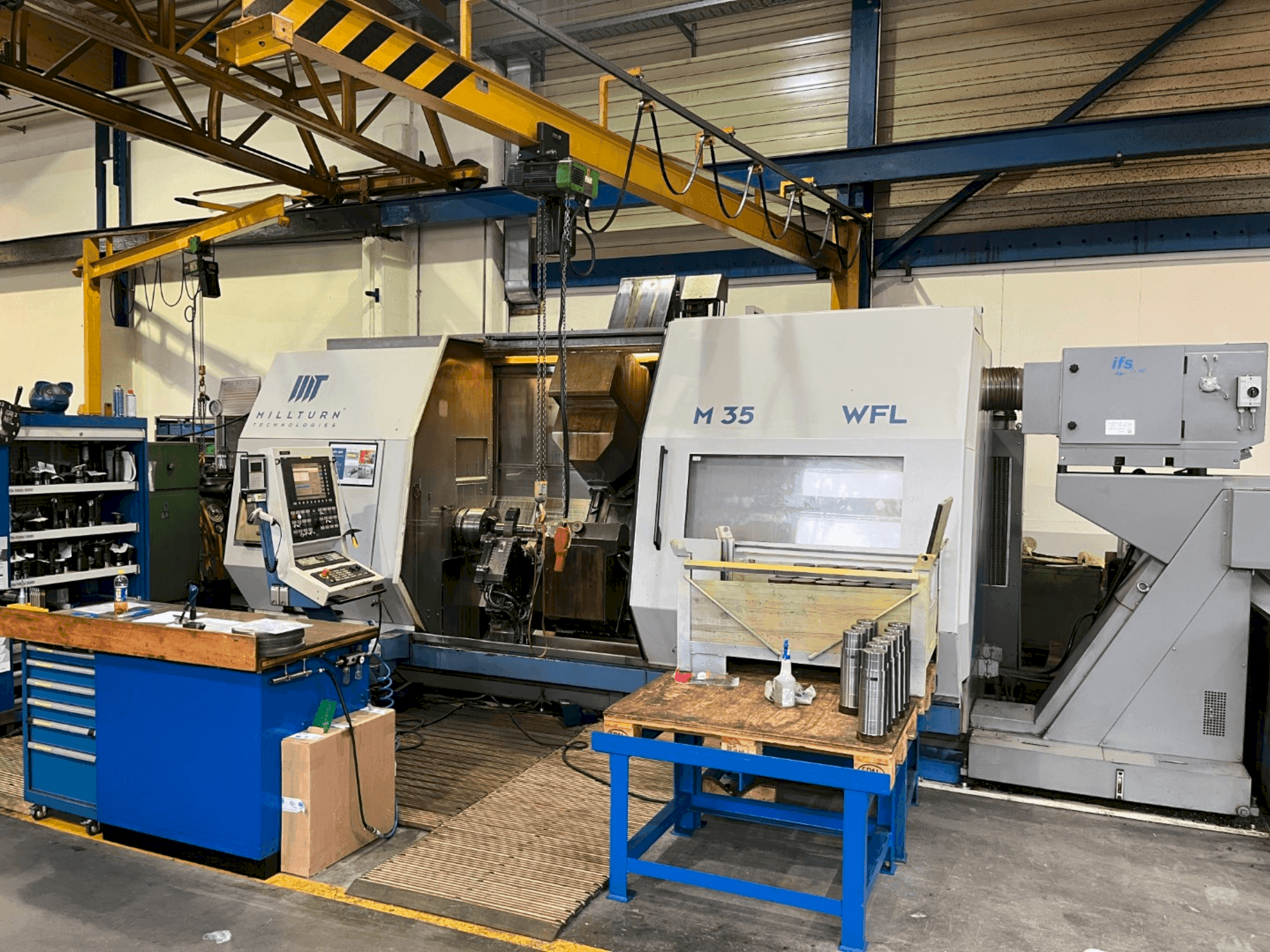 WFL M-35-maskinen framifrån