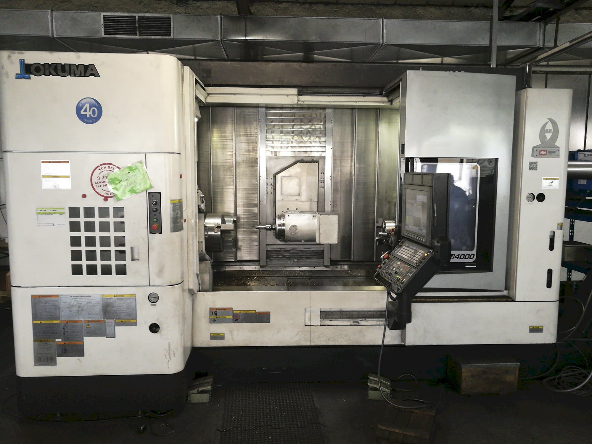 Okuma-maskinen framifrånMULTUS U4000