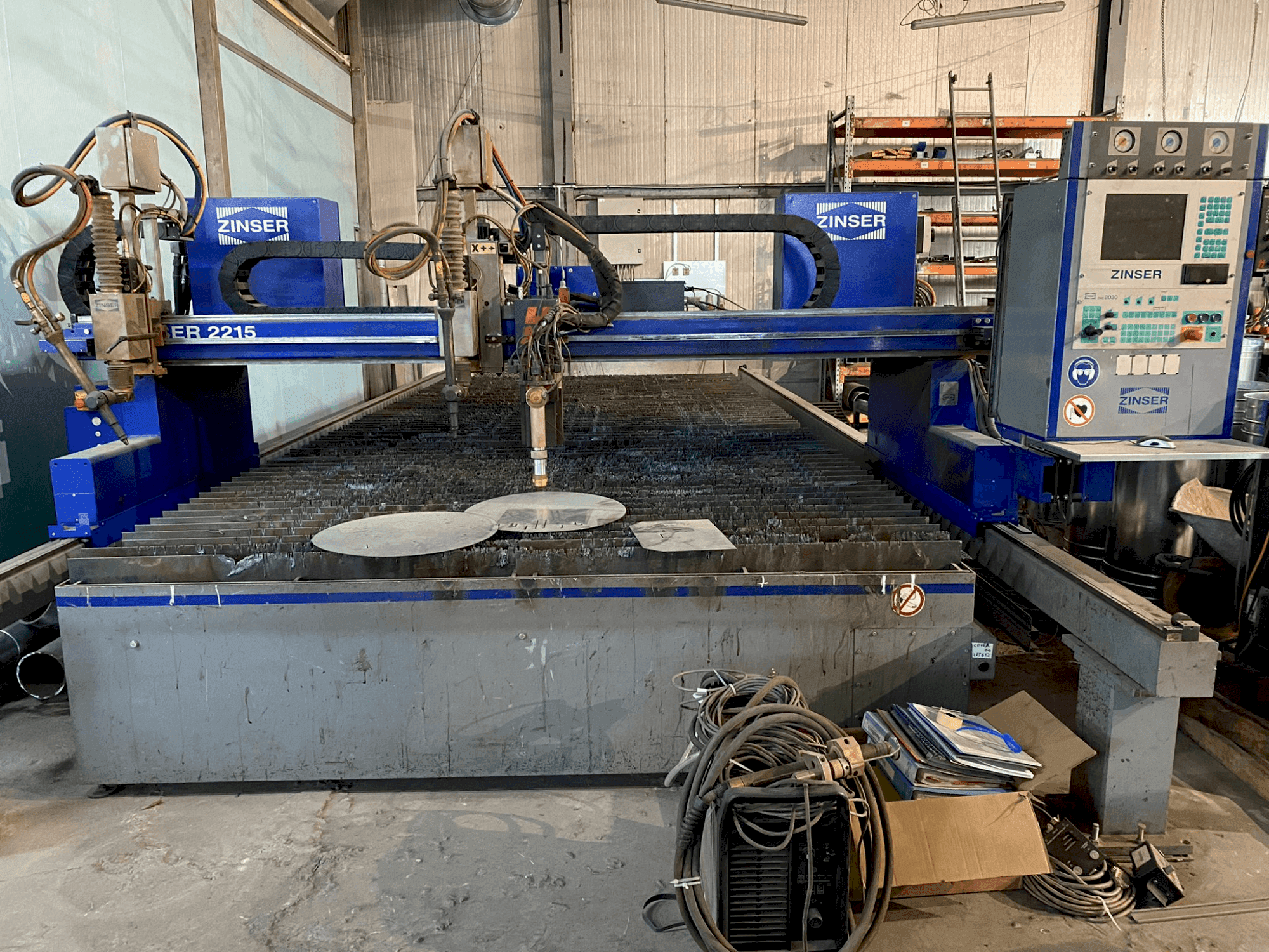 ZINSER 2215-maskinen framifrån