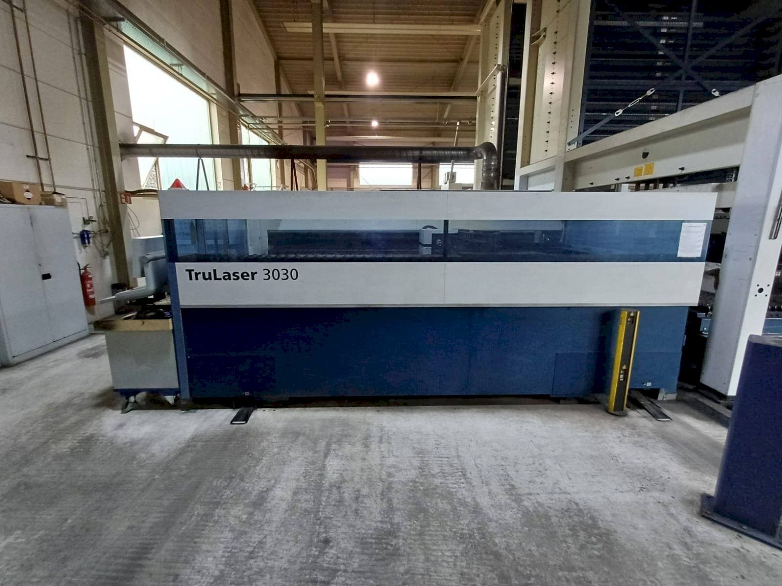 TRUMPF TruLaser 3030-maskinen framifrån