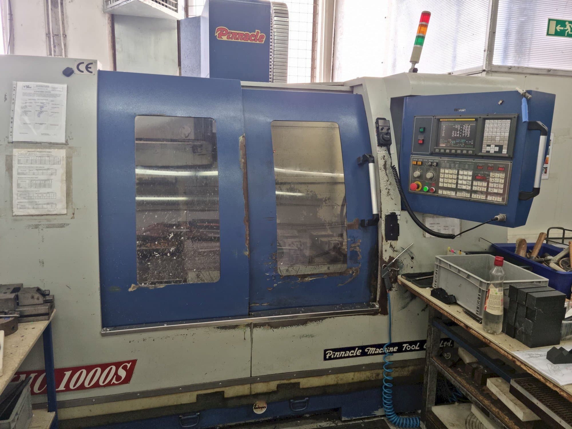 Pinnacle VMC1000S-maskinen framifrån