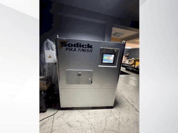 Sodick Picka PF-32A-maskinen framifrån