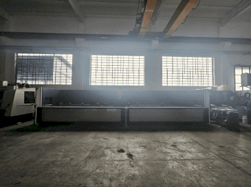 Emmegi COMET X6-maskinen framifrån