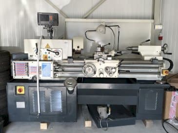 TOS-maskinen framifrånJSV-18RA