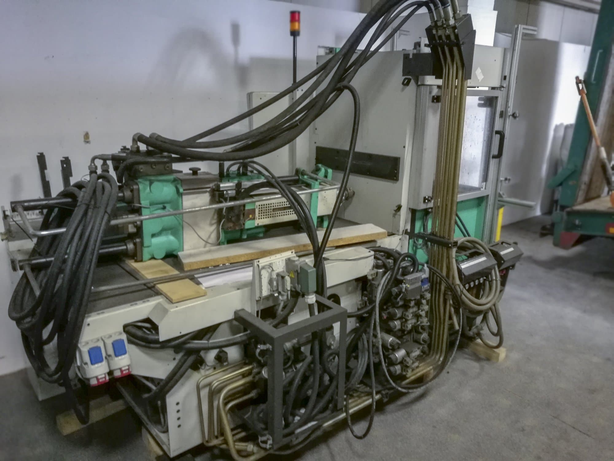 Arburg-maskinen framifrån420C 800-250