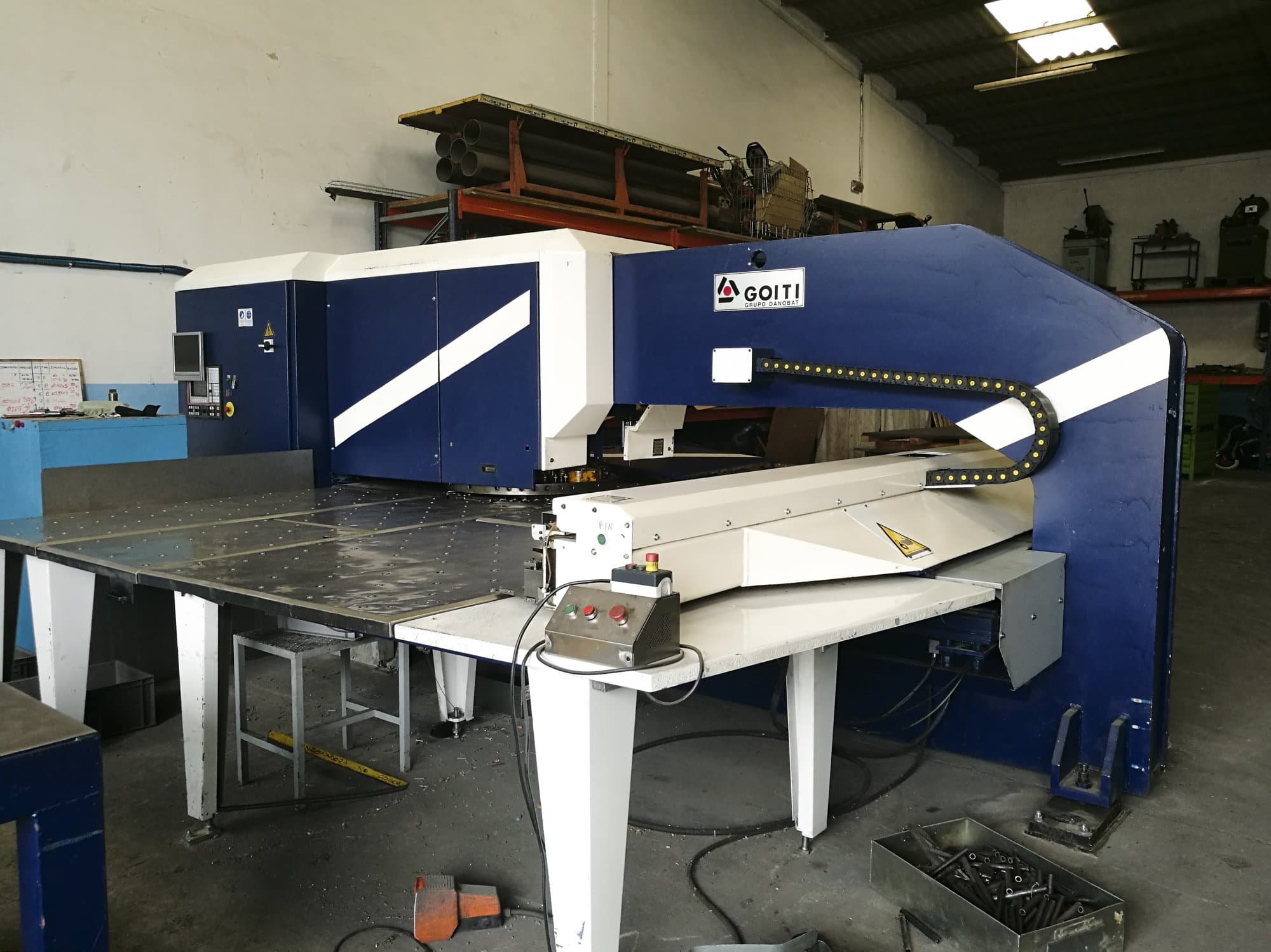 GOITI-maskinen sedd från högerPGA-2