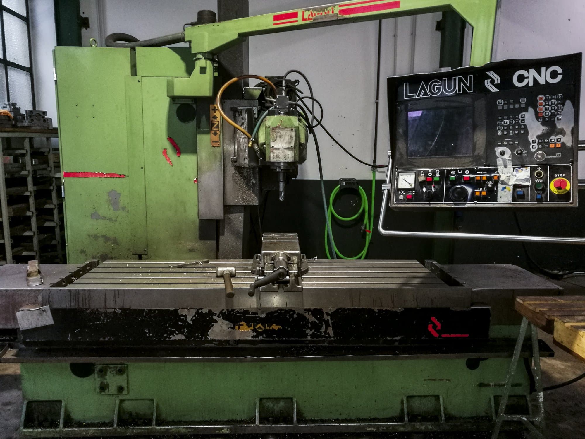 Lagun-maskinen framifrånFBF 1800