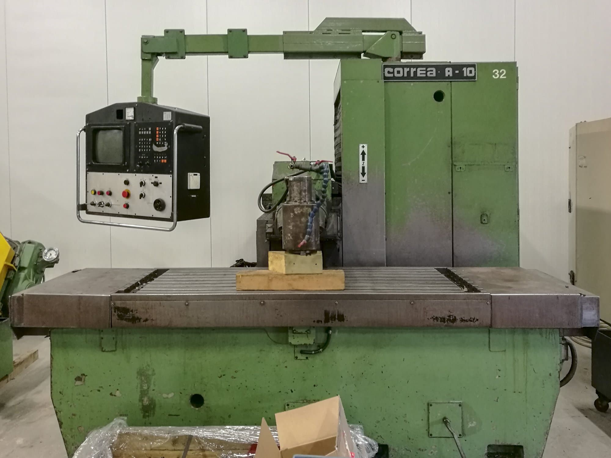 Correa-maskinen framifrånA-10