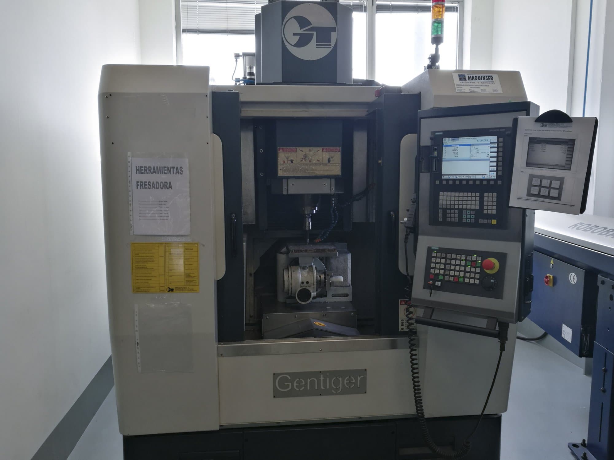 GENTIGER-maskinen framifrånGT-45-5AX