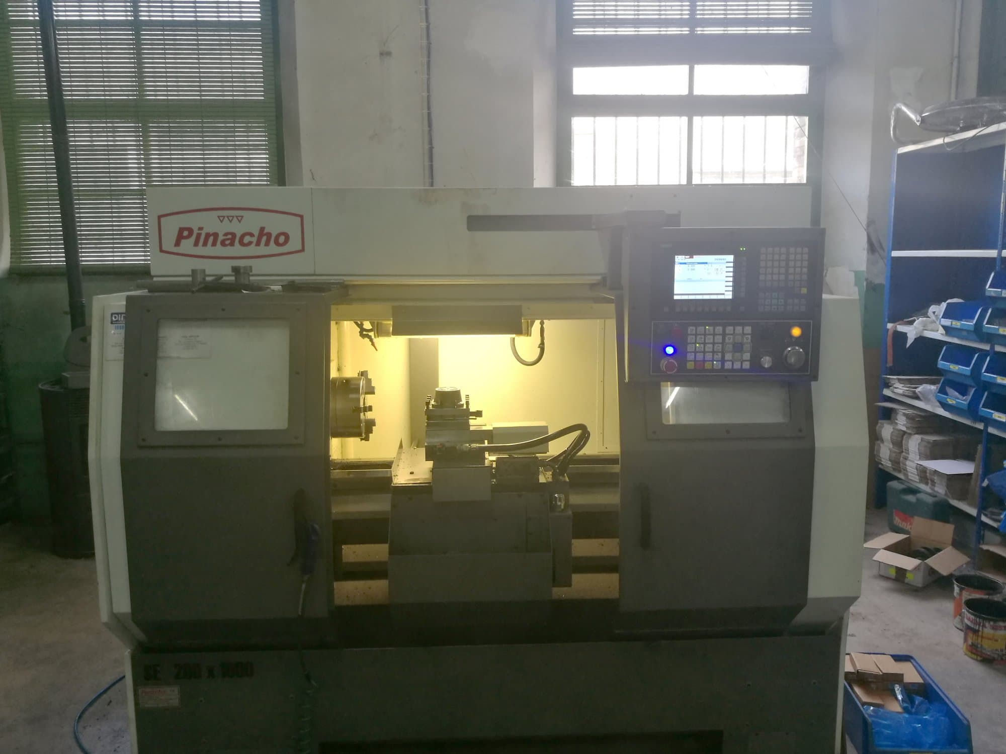 Pinacho-maskinen framifrånSE-200