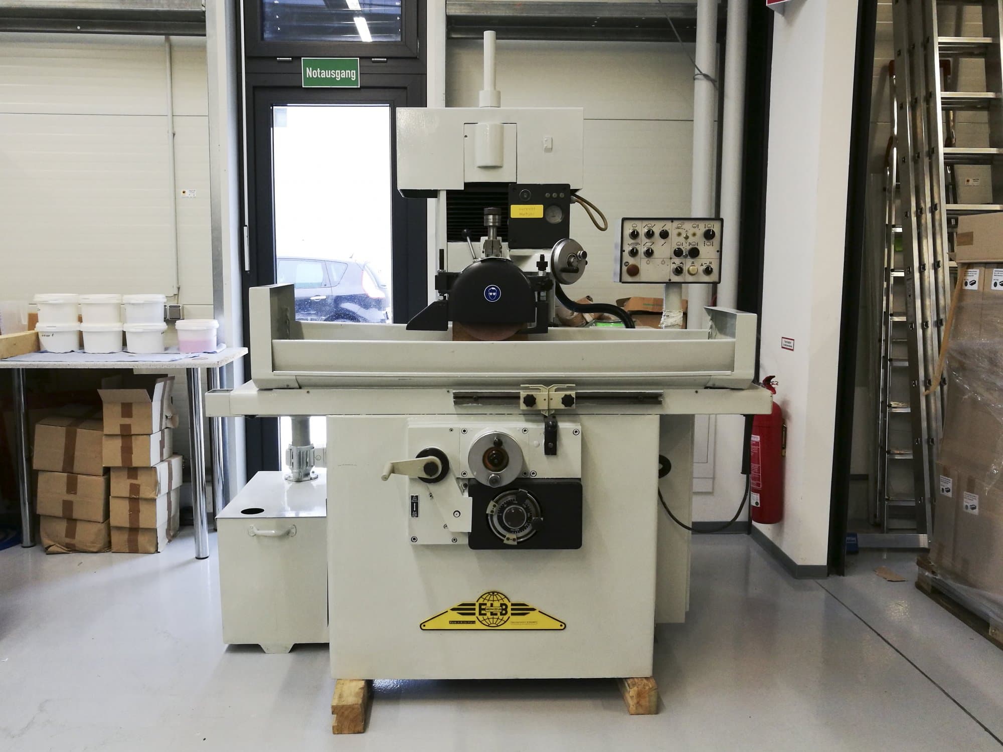 ELB-maskinen framifrånAmb. 5/2 VAI-Z