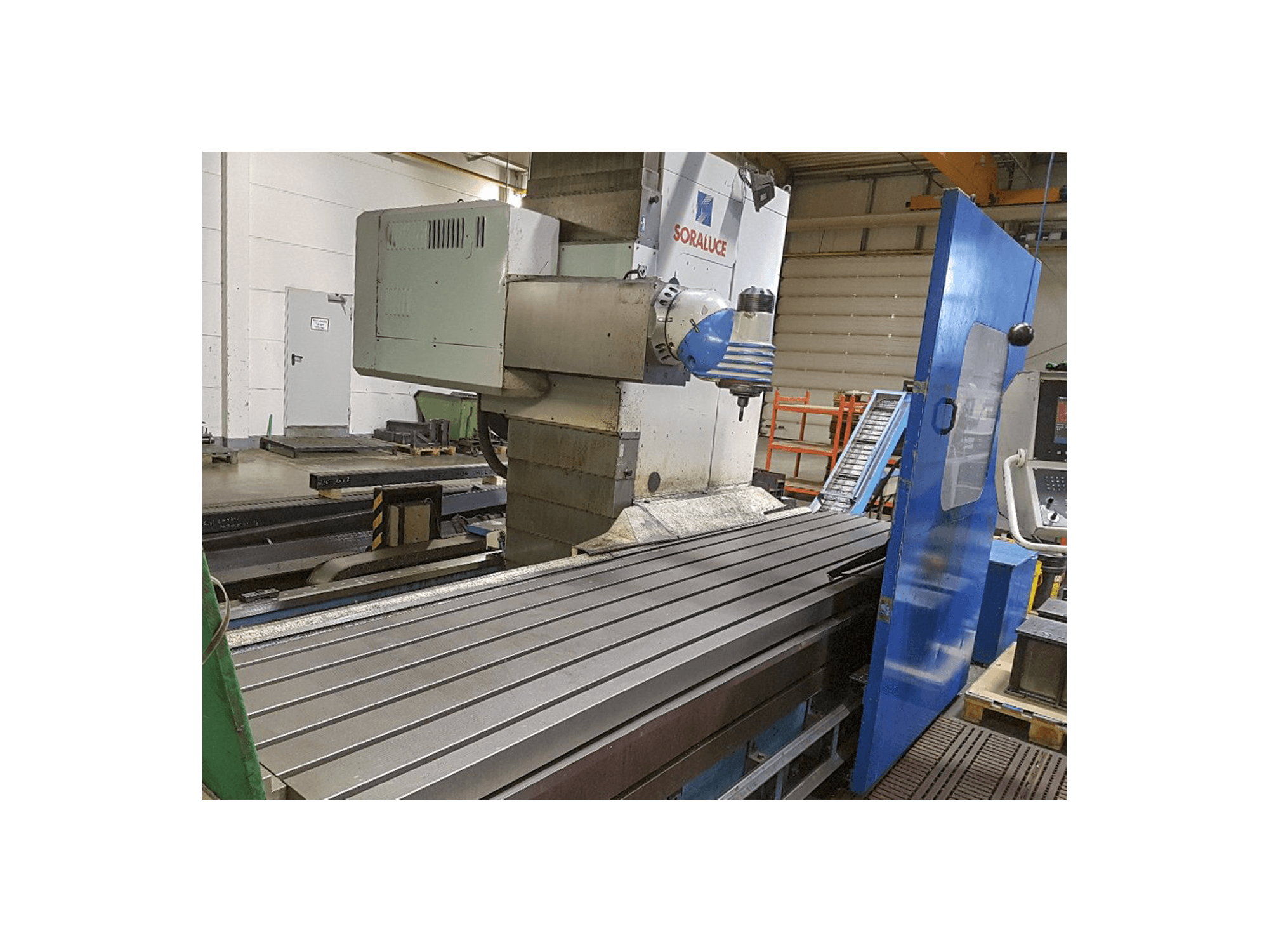 Soraluce-maskinen sedd från vänsterSL-4000