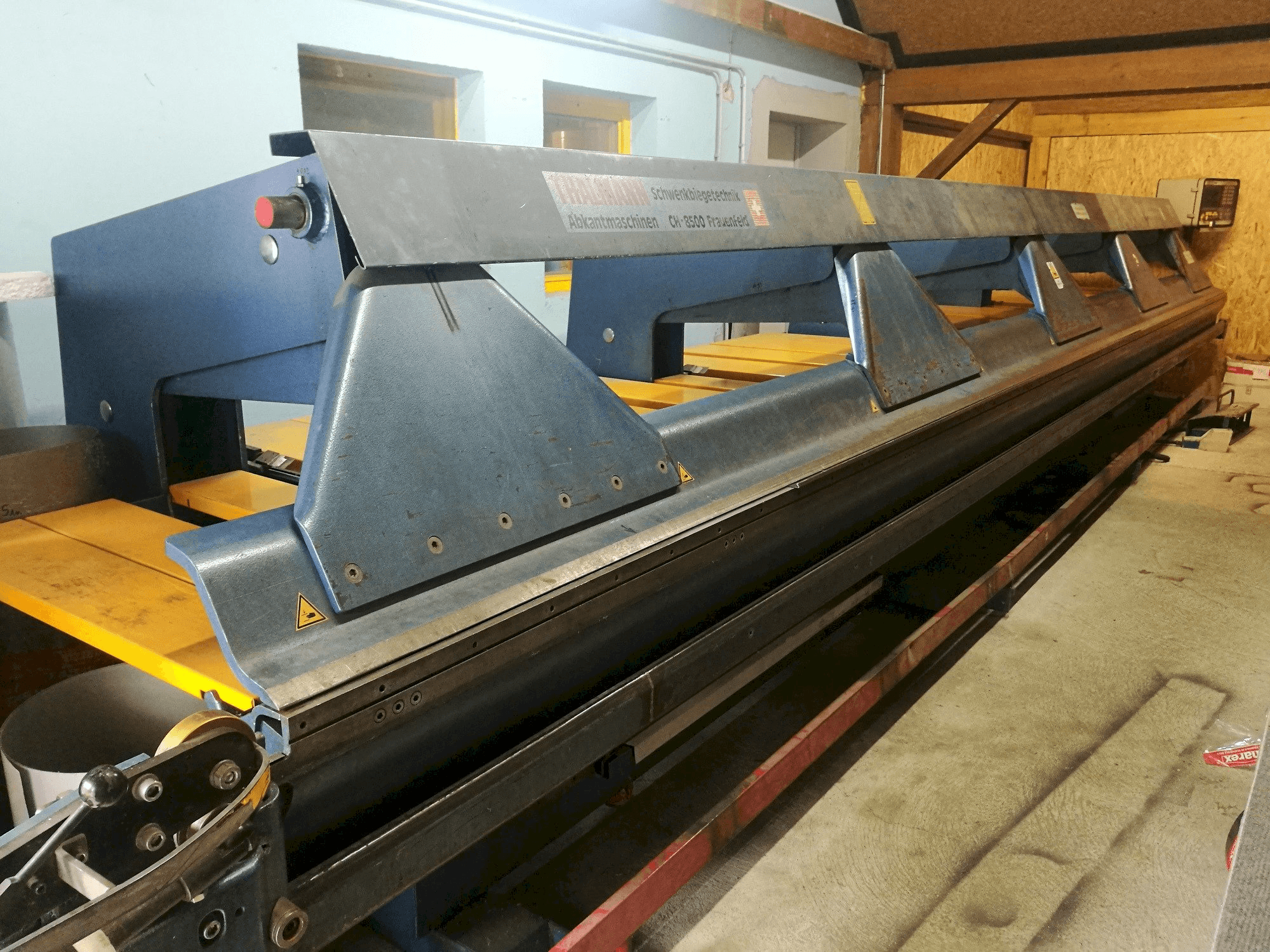 Thalmann Thako 15-8.2M-maskinen framifrån