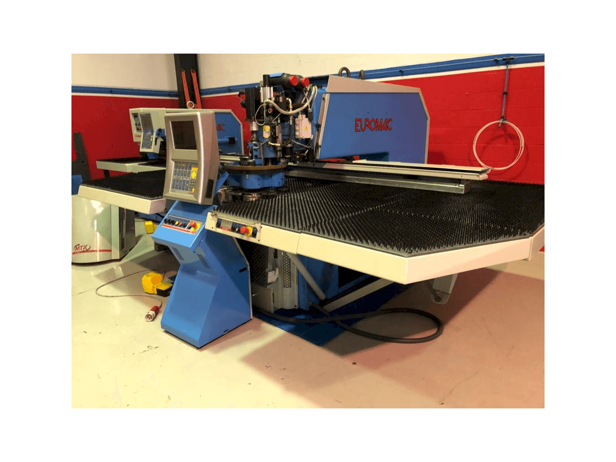 Euromac MTX 1250-30-2000 AI-maskinen framifrån