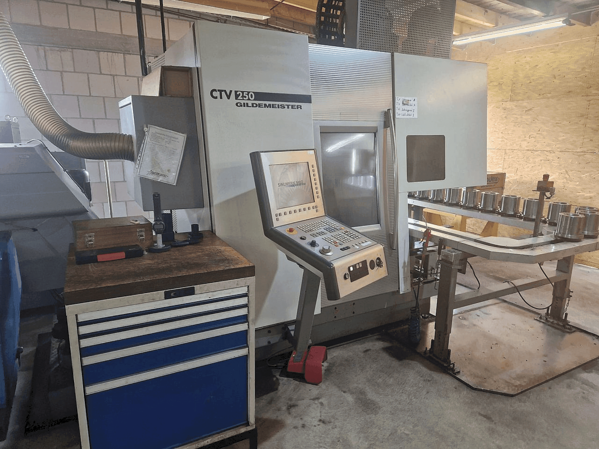 DMG GILDEMEISTER CTV 250-maskinen framifrån