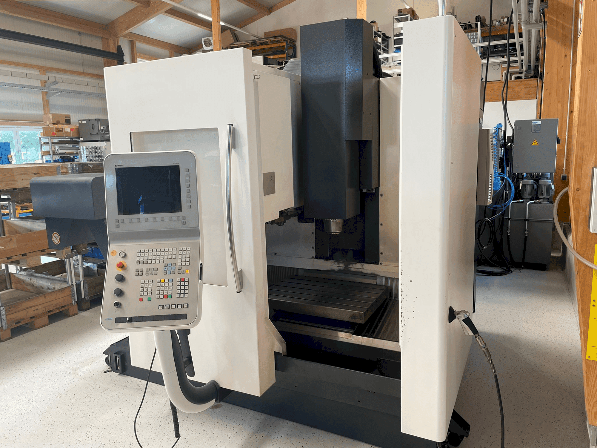 DMG DMC 635 V eco-maskinen framifrån