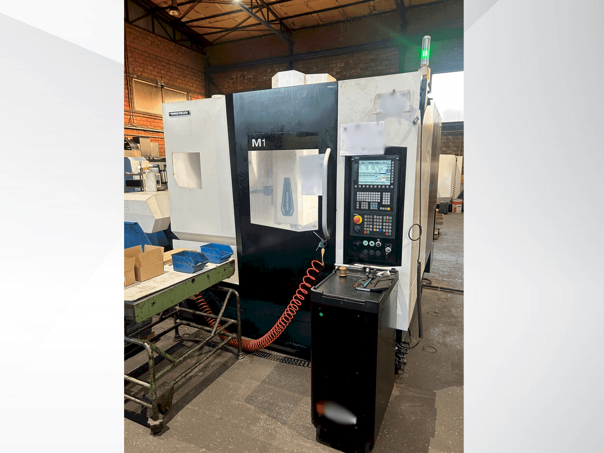 DMG MORI M1 PRO-maskinen framifrån