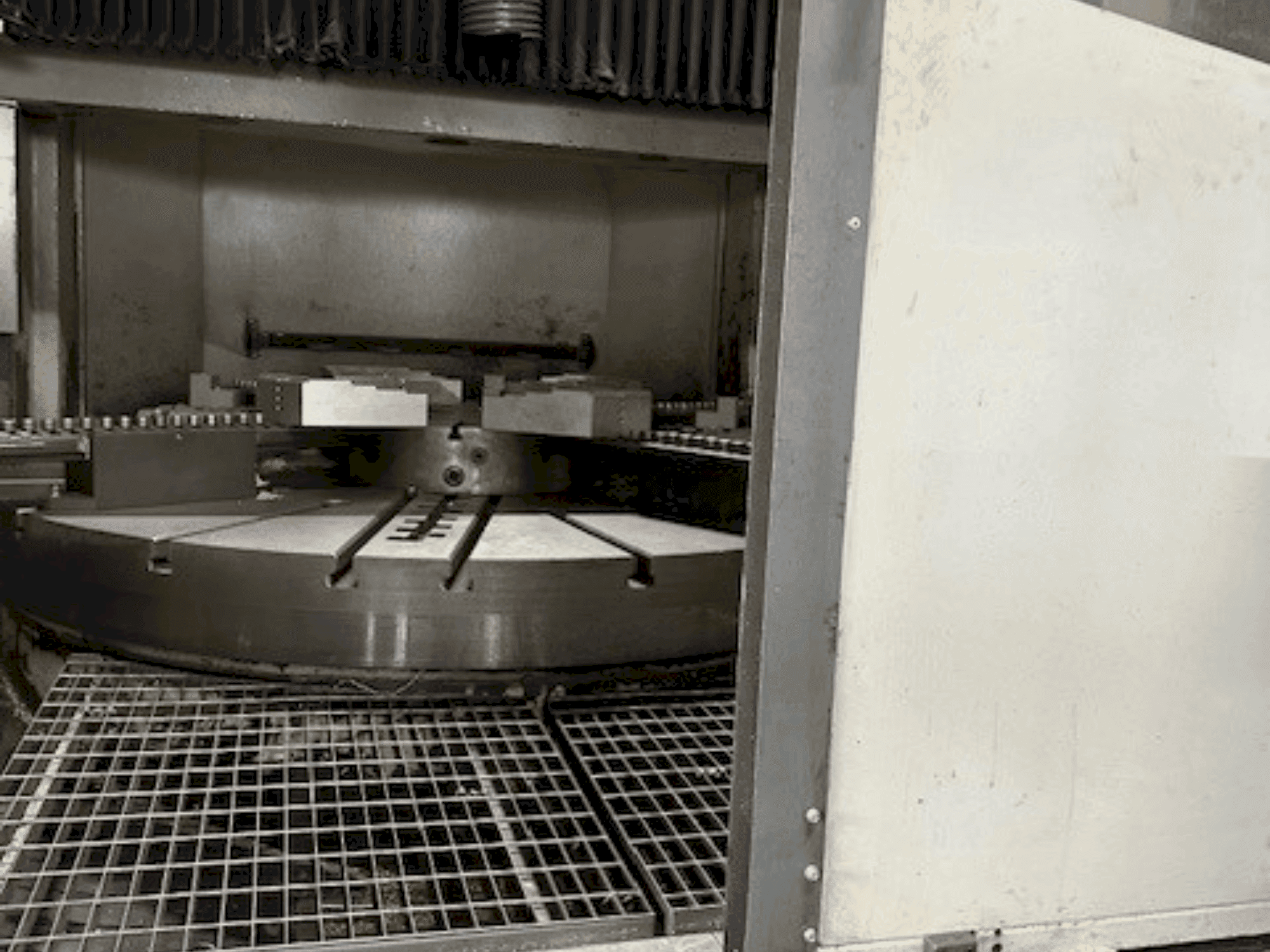 GORBREX TKV 525 CNC-maskinen framifrån