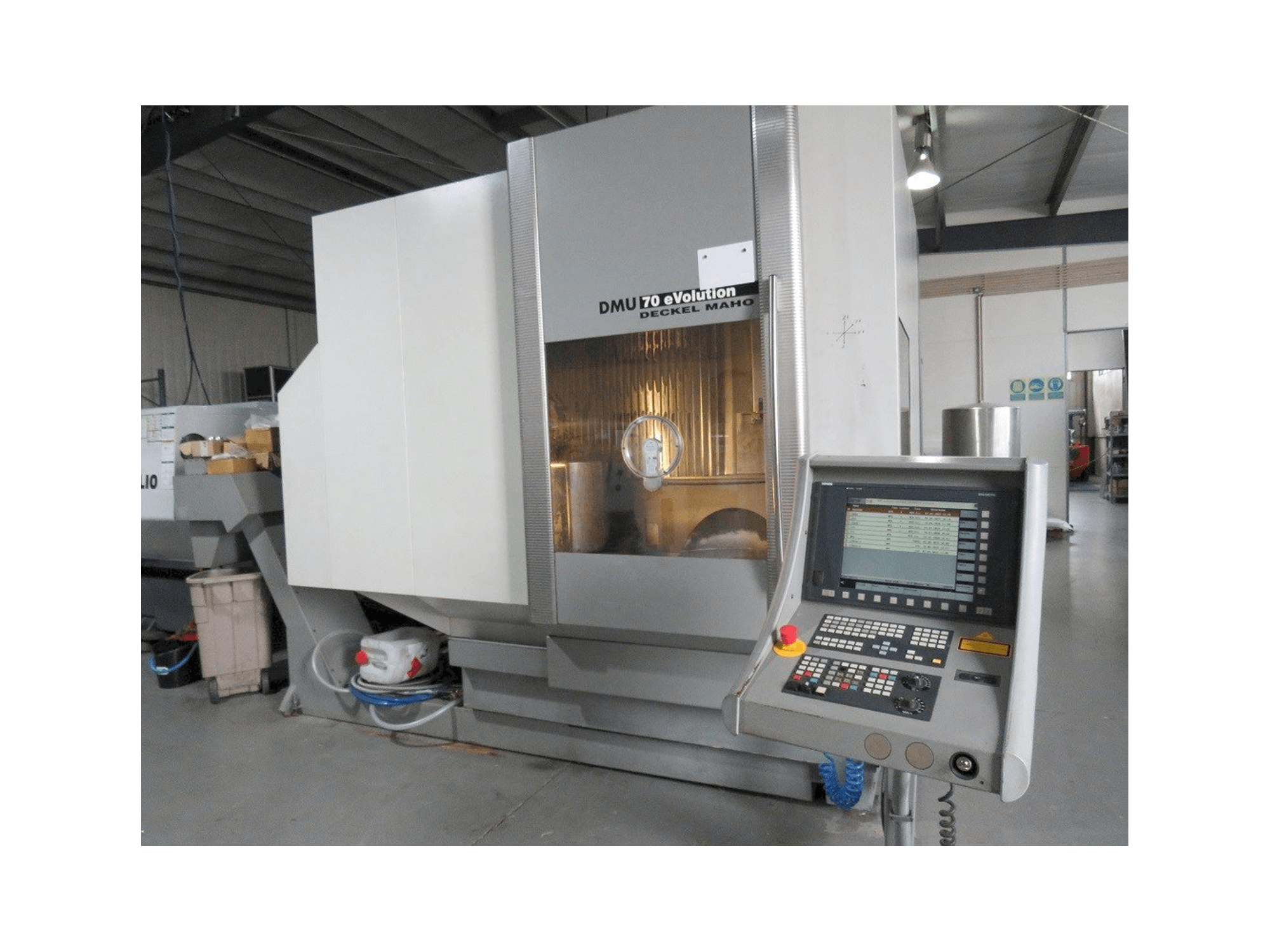 DECKEL MAHO DMU 70 eVolution-maskinen framifrån