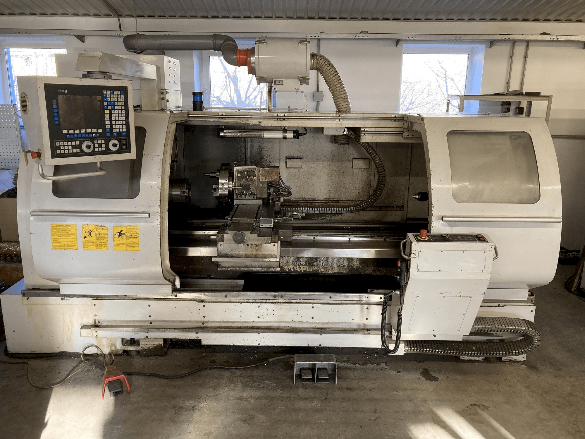FERMAT SF 48-1500 CNC-maskinen framifrån