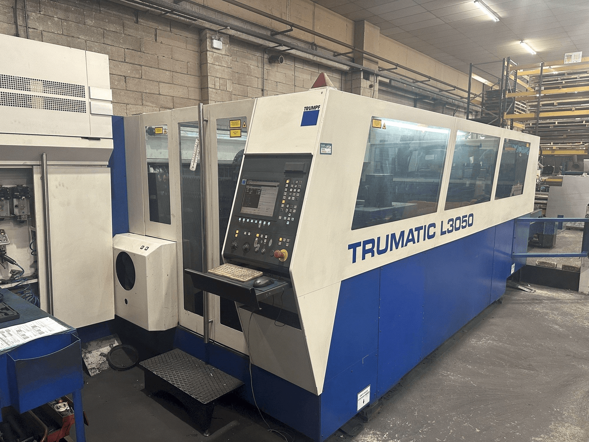 Trumpf Trumatic L3050-maskinen framifrån
