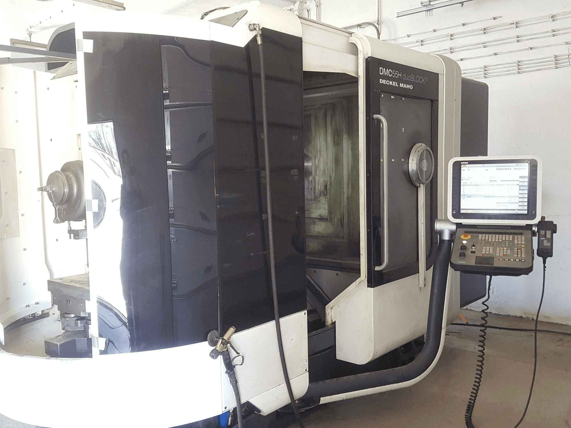 DECKEL MAHO DMC55H duoBLOCK-maskinen framifrån