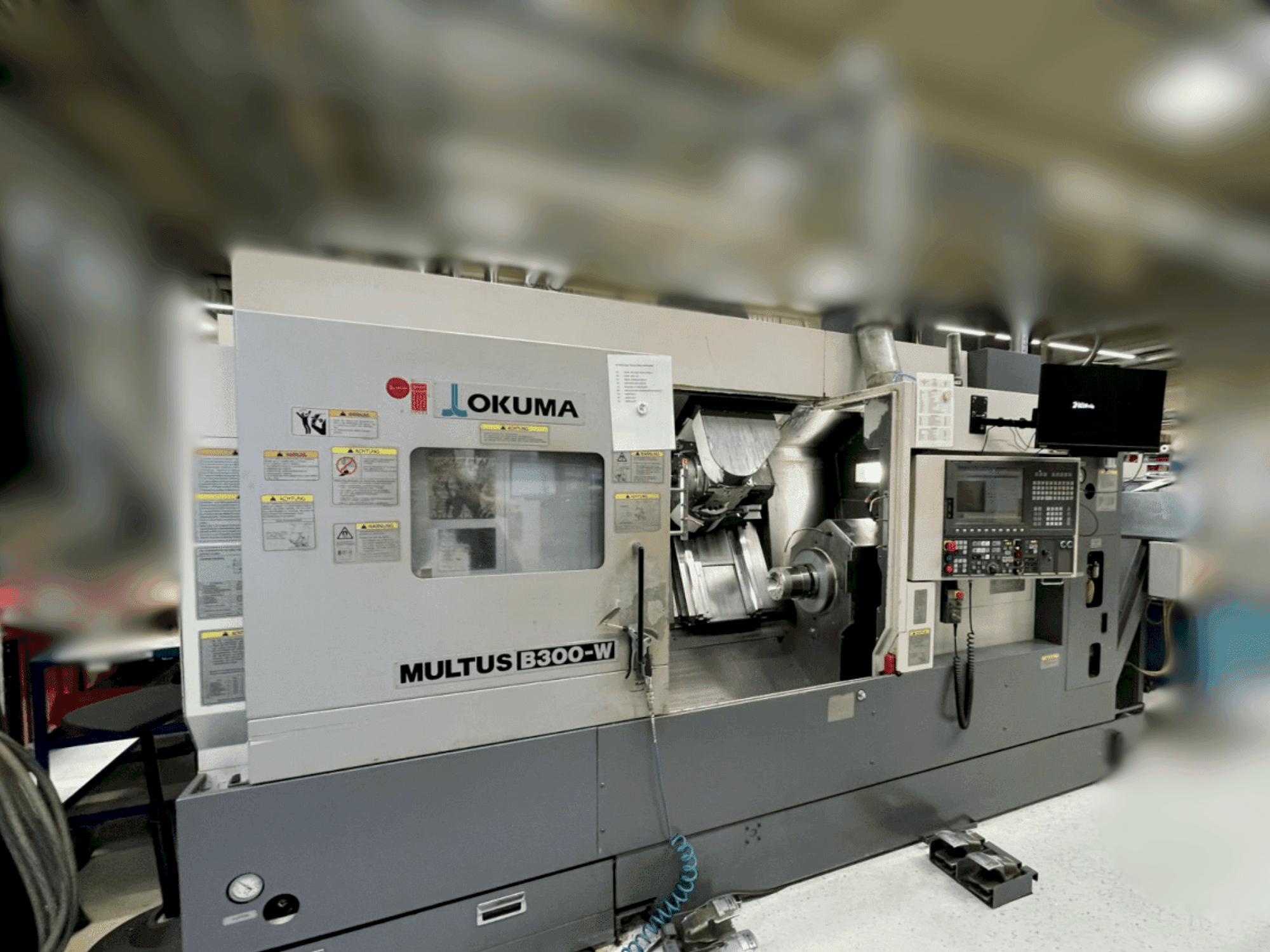 Okuma Multus B300-W-maskinen framifrån