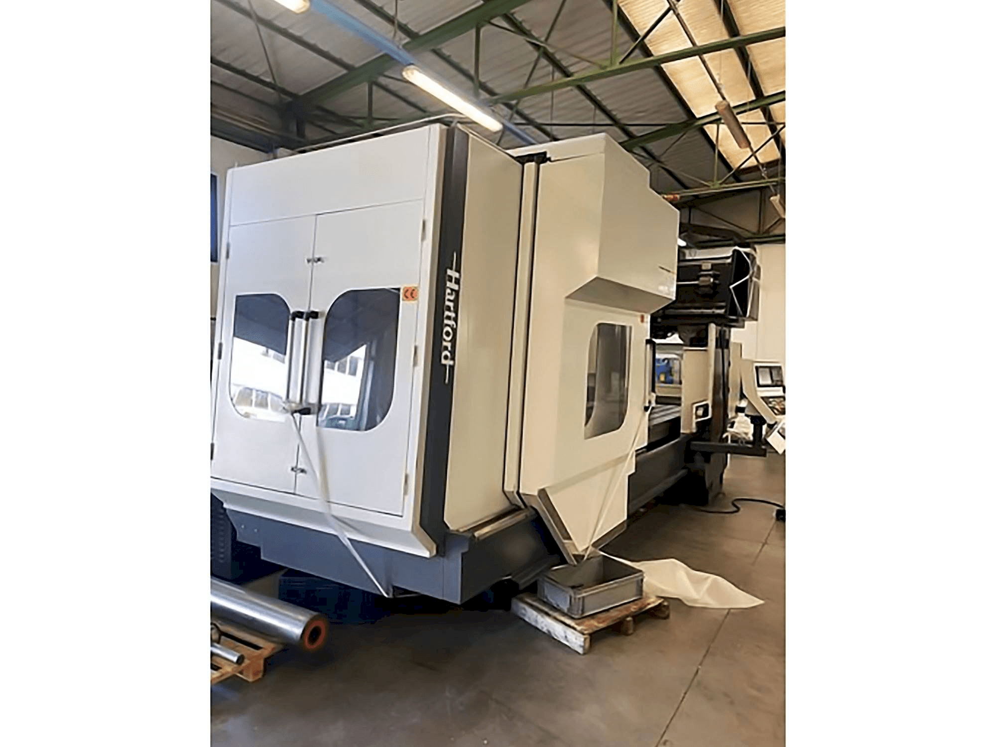 HARTFORD HEP - 3150-maskinen framifrån