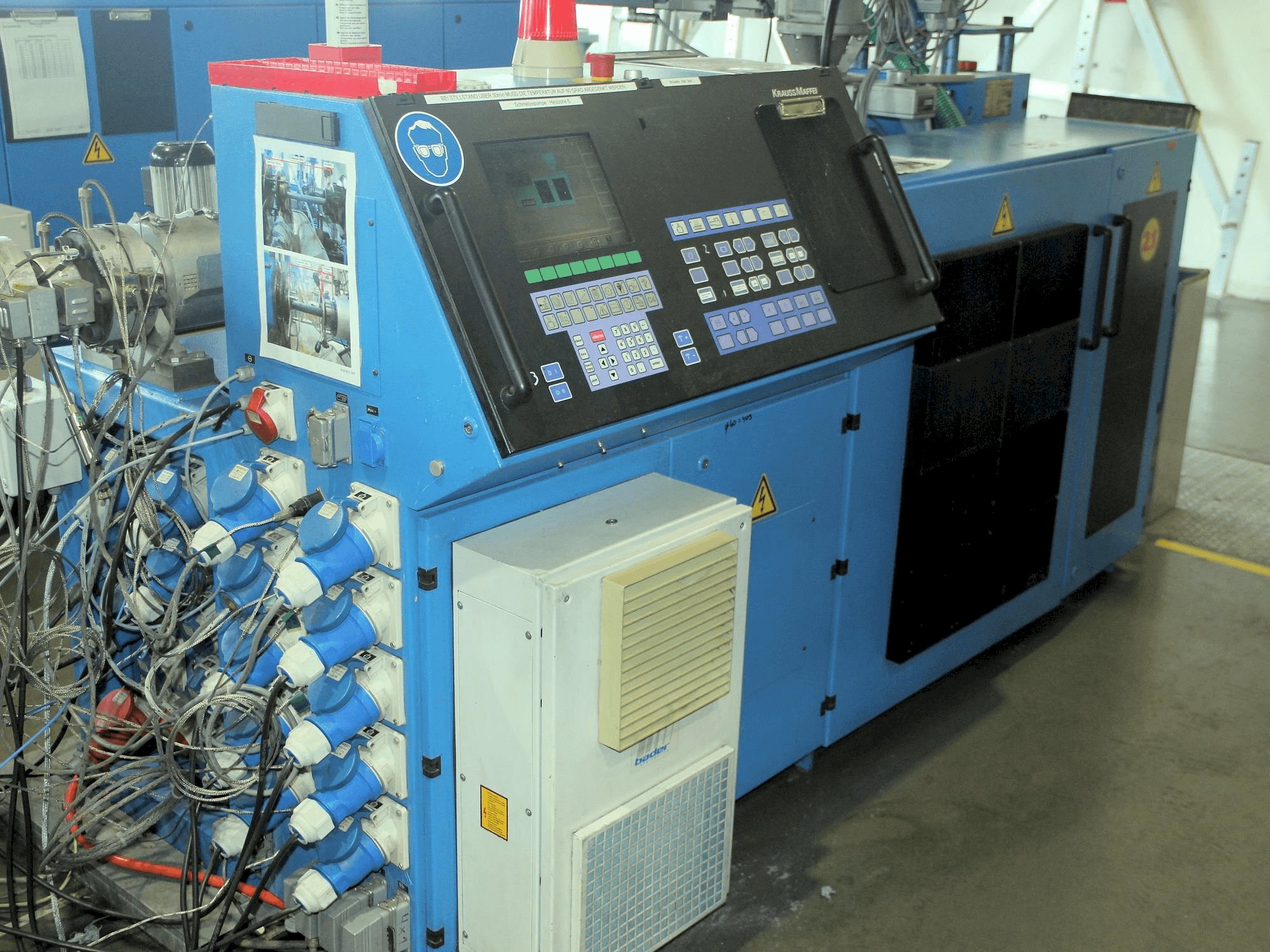 Krauss Maffei KME 1-75-30 B-maskinen framifrån