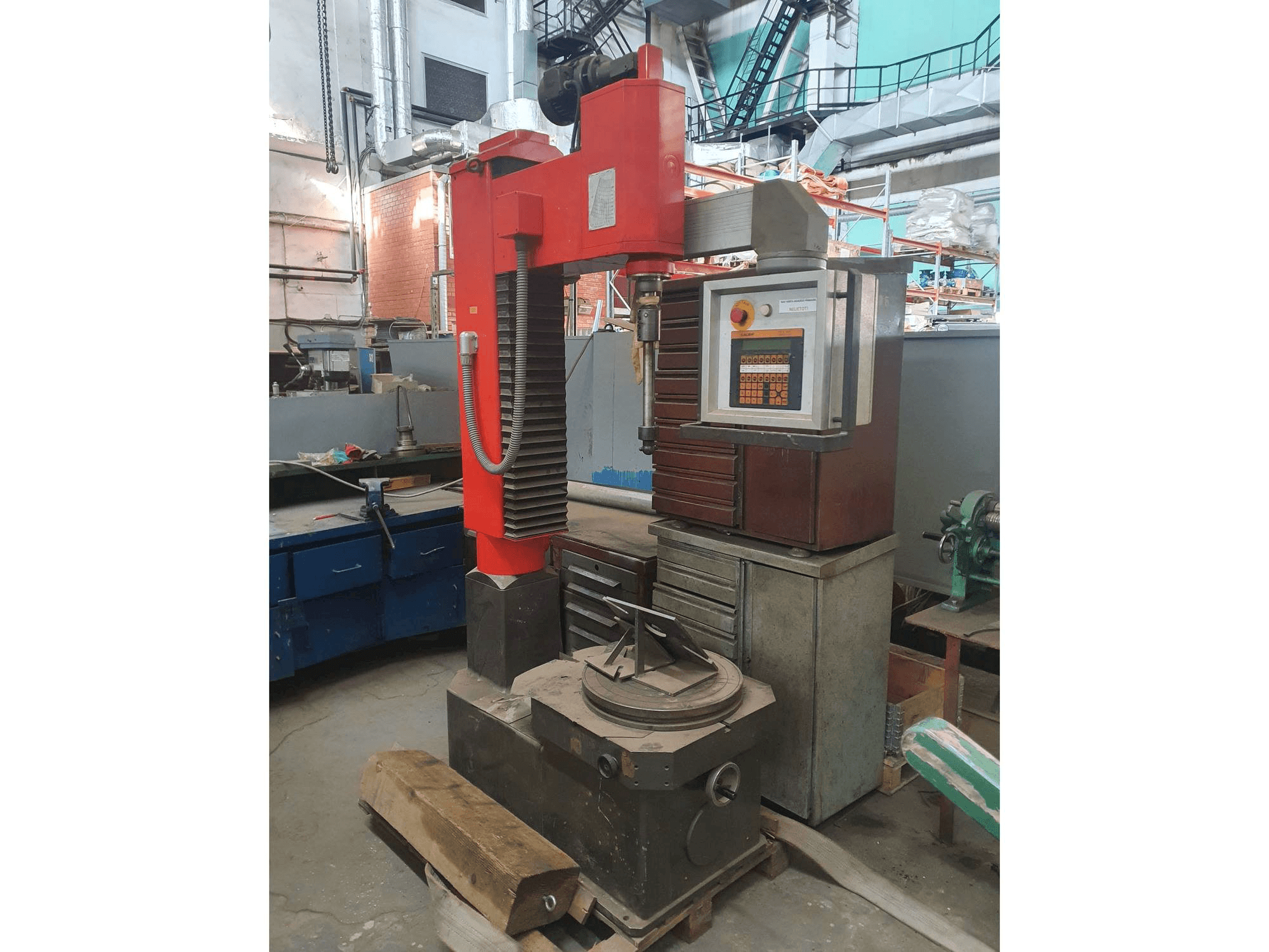 TAUMELUS III N-maskinen framifrån